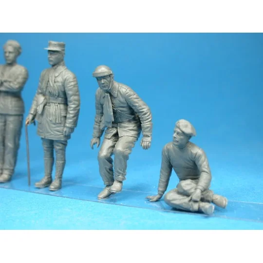 1/35 scale model of a French tank crew - MiniArt 35105 - 35105 35105-1/35 scale model of a French tank crew - MiniArt 35105