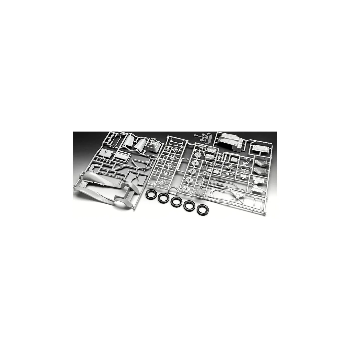 Revell Jaguar SS 100 1/32 scale model car - 07752 - 07752 Revell Jaguar SS 100 1/32 scale model car - 07752 - 07752