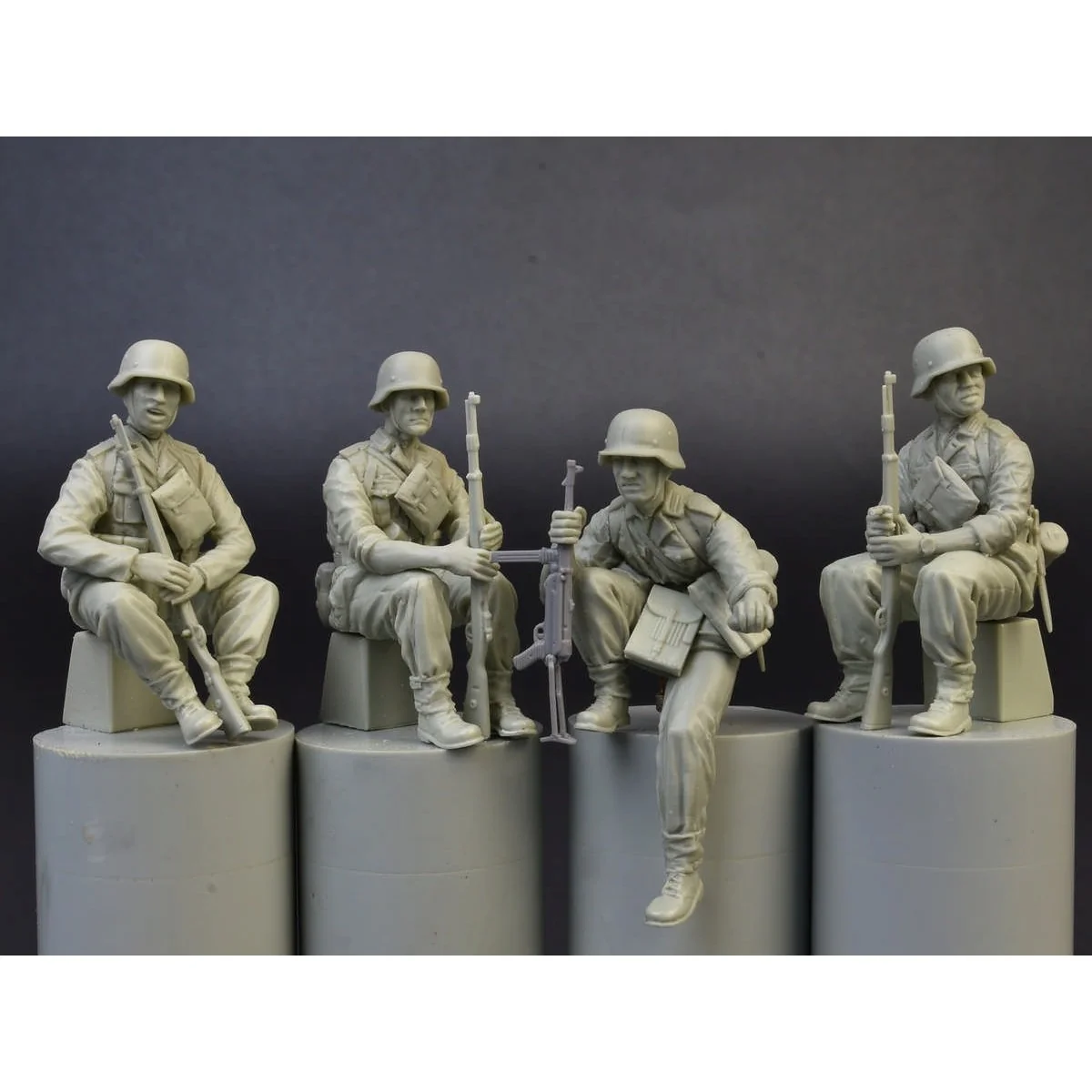 Figurines Panzergrenadiers allemands (x4) 1/35 MiniArt - 35248 - 35248 Figurines Panzergrenadiers allemands (x4) 1/35 MiniArt - 35248 - 35248