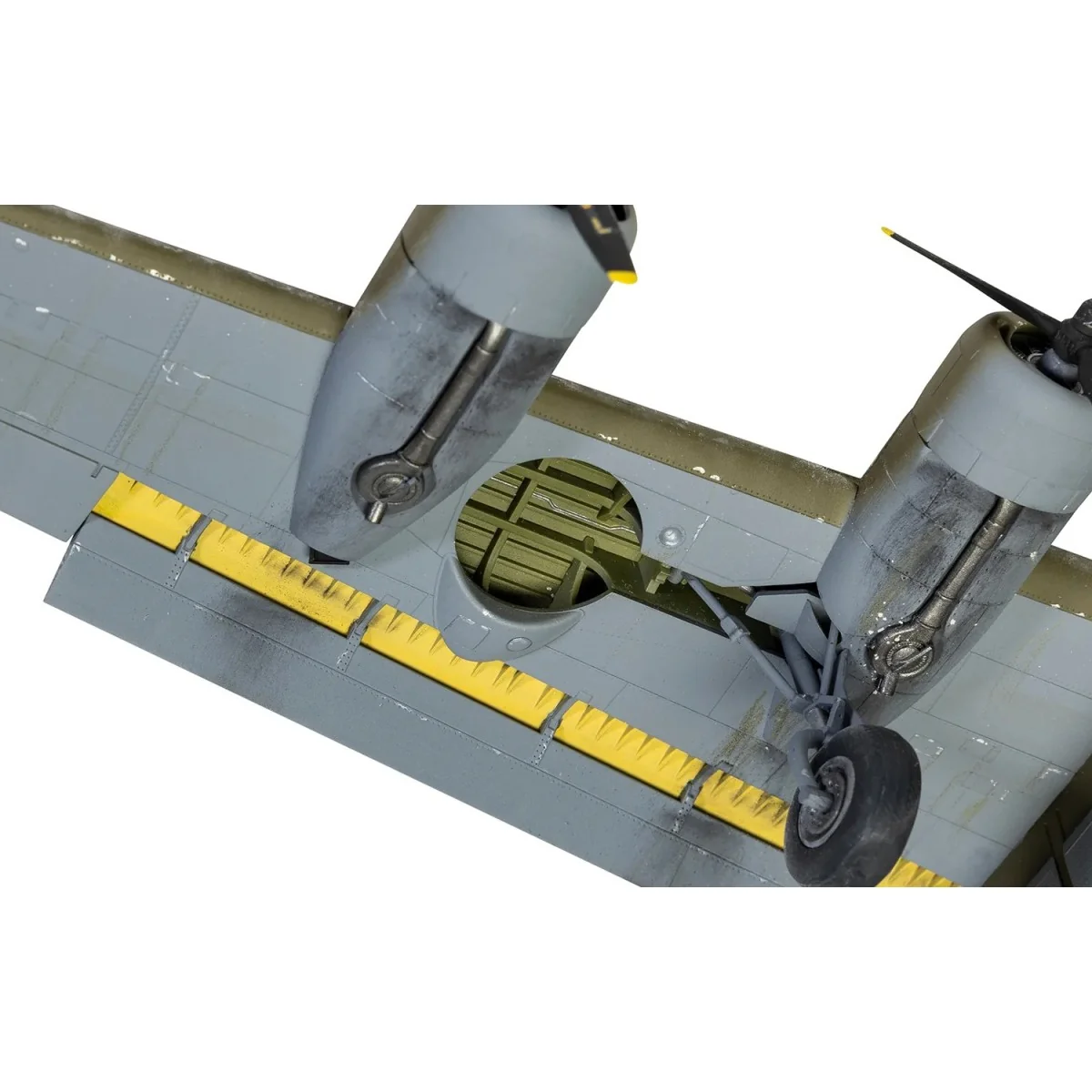 Consolidated B-24D Liberator 1/72 scale model airplane - Airfix A09011 - ... Consolidated B-24D Liberator 1/72 scale model airplane - Airfix A09011 - ...