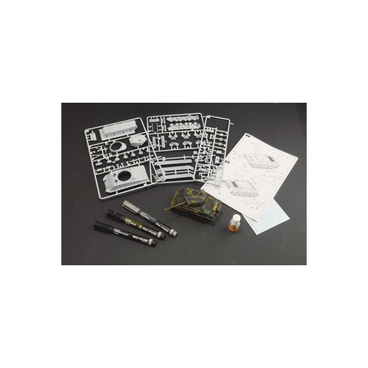 Kit char Sherman M4A3E8 Fury 1/56 + colle et peintures Italeri 7500...