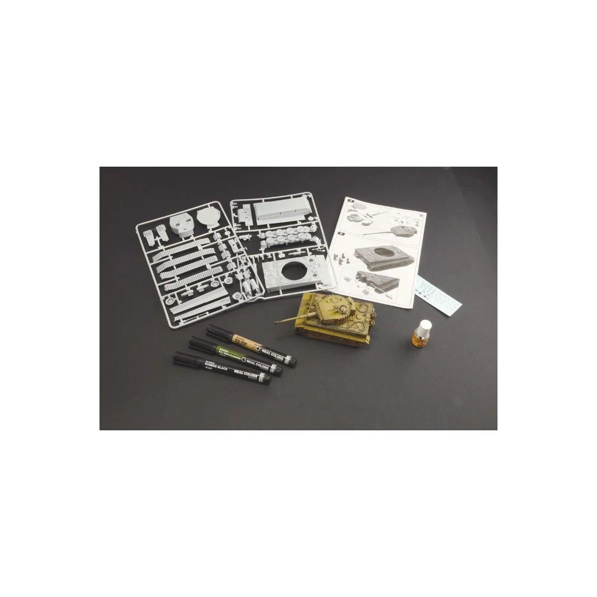 1/56 scale Pz.Kpfw. VI Tiger I Ausf.E tank model kit + glue and paints... 1/56 scale Pz.Kpfw. VI Tiger I Ausf.E tank model kit + glue and paints...