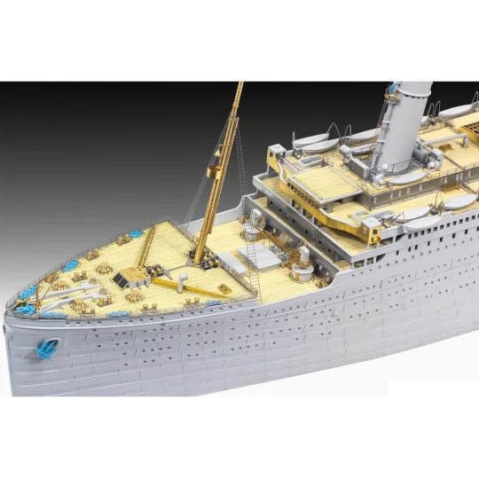 05243-Maquette bateau Revell Titanic Platinum Edition 1/400 - 05243