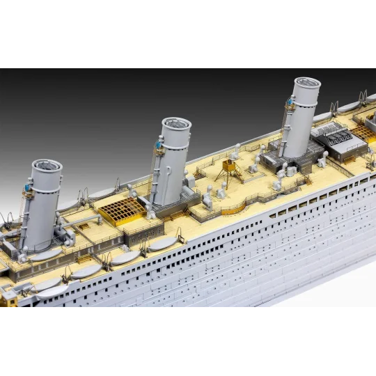05243-Maquette bateau Revell Titanic Platinum Edition 1/400 - 05243