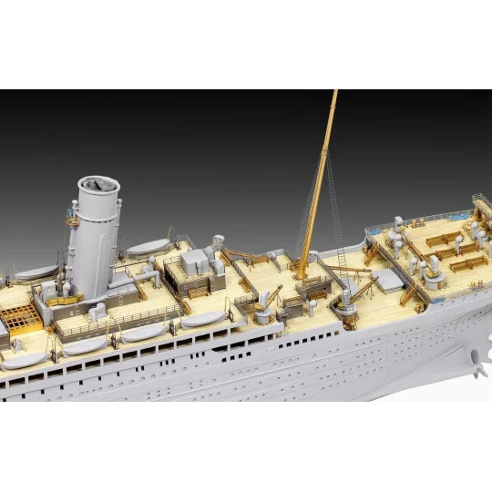 05243-Revell Titanic Platinum Edition 1/400 scale model ship - 05243