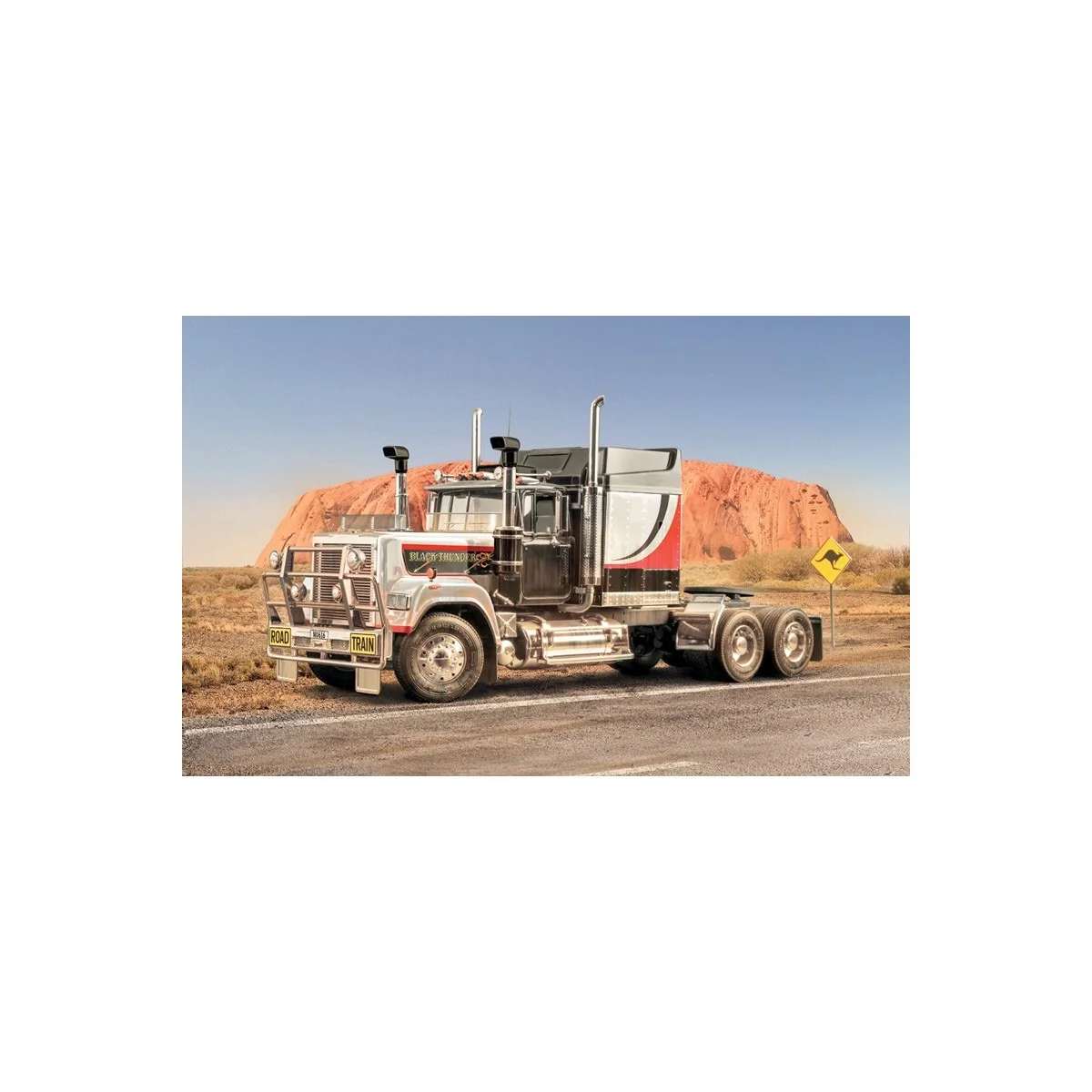 Black Thunder Australian Truck Italeri 90727 1/24 truck model -... Black Thunder Australian Truck Italeri 90727 1/24 truck model -...