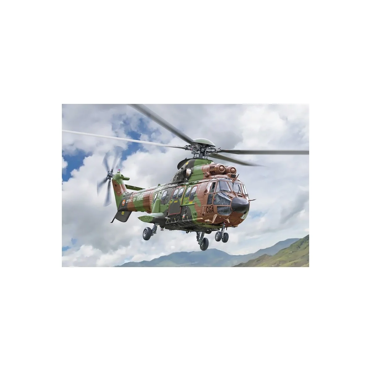 AS332 Super Puma helicopter model kit 1/72 scale - Italeri 91096 - I91096