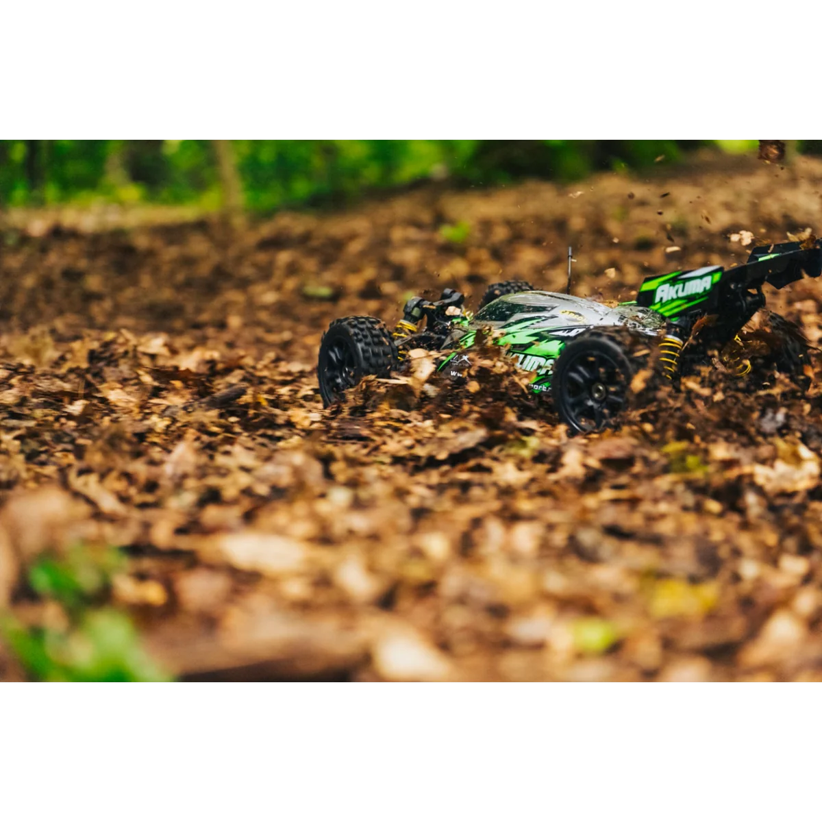 Buggy RC Carson Akuma 4WD 1/8 Brushless RTR vert + accus et chargeu...