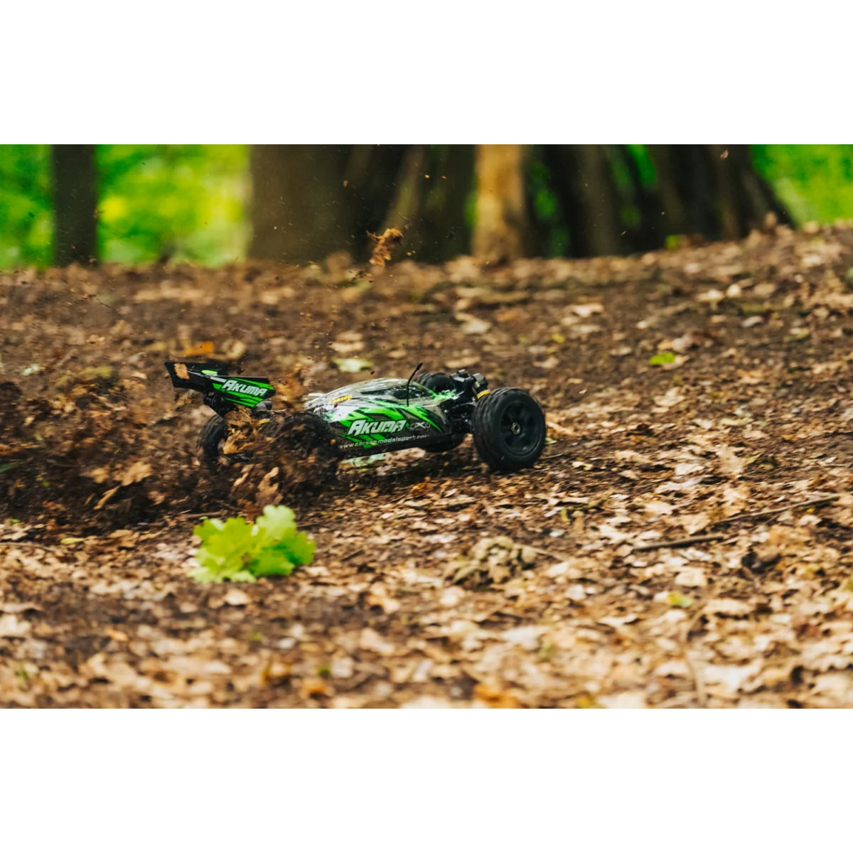 Buggy RC Carson Akuma 4WD 1/8 Brushless RTR vert + accus et chargeu...