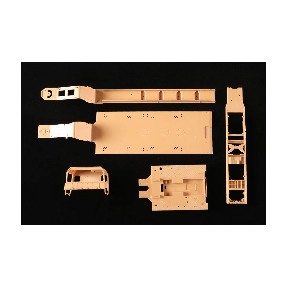 Trumpeter FAUN SLT 50-3 Elefant with SaAnh.52t semi-trailer 1/35 sc... Trumpeter FAUN SLT 50-3 Elefant with SaAnh.52t semi-trailer 1/35 sc...